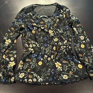 DEX XS blouse Lacey and pretty